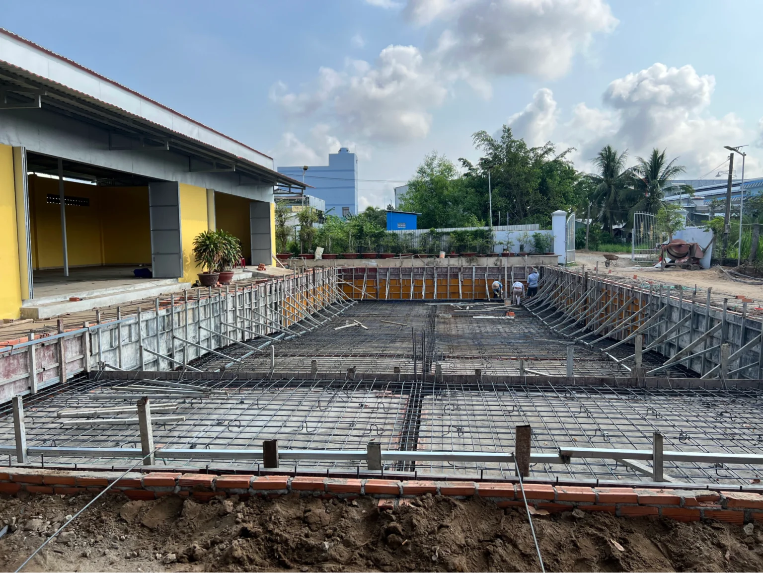 Tiến Phát thi công hồ bơi Tây Ninh bằng nguyên vật liệu chất lượng