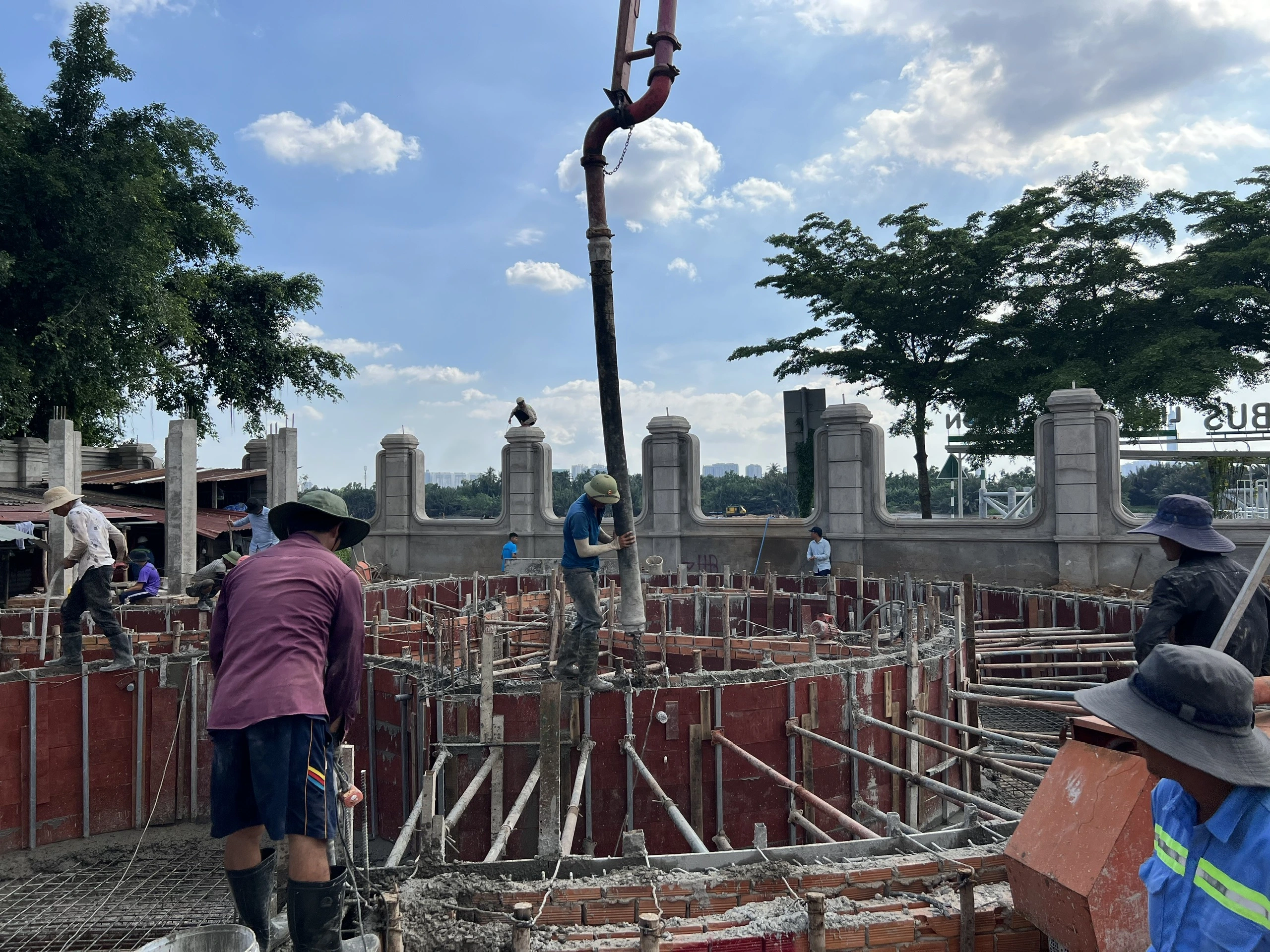 các bước xây dựng hồ bơi image-2