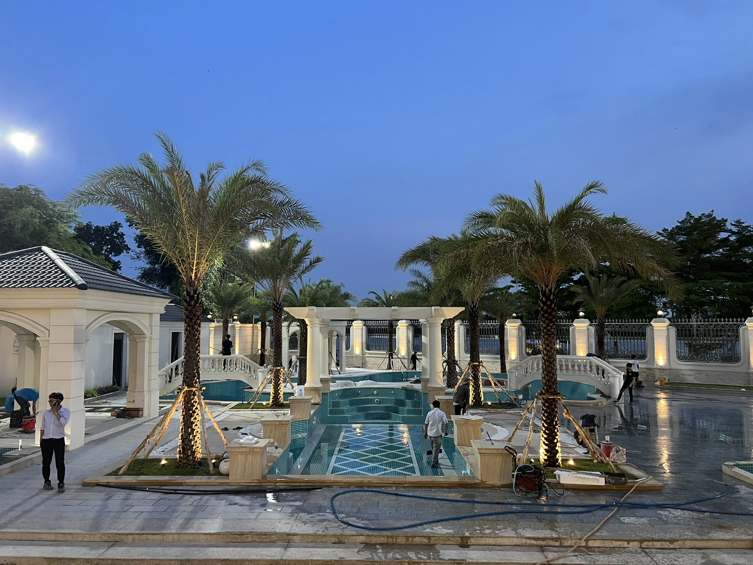 các bước xây dựng hồ bơi image-5