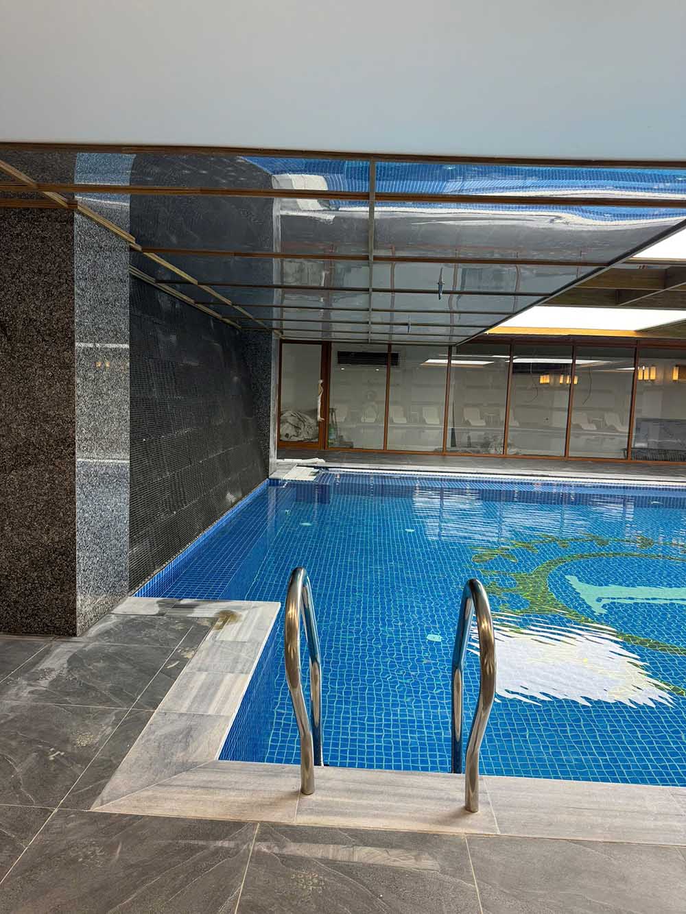 Hồ bơi tổ hợp khách sạn 5 sao Imperial Đà Lạt Hotel 10